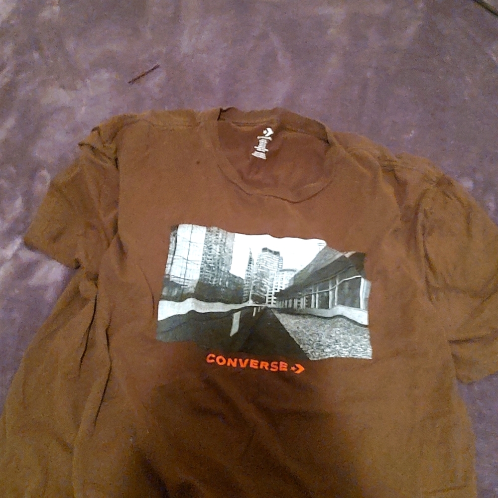 greenish brown converse shirt